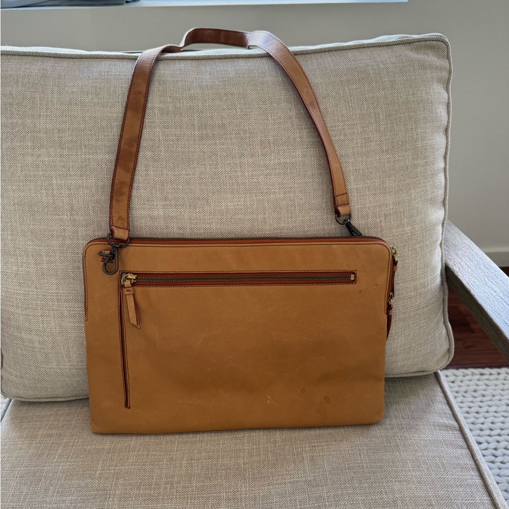 Leather laptop case with strap. Fits 15” laptop. Brand: Mark & Graham.